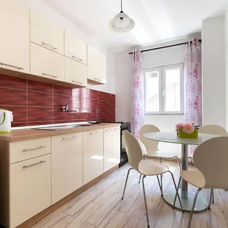 公寓 Simplistic In Rogoznica Near Sea Beach 罗戈兹尼察