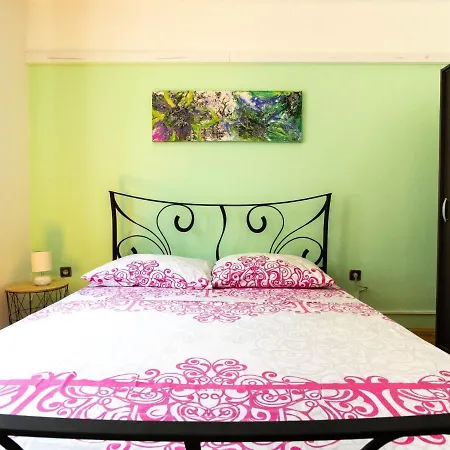 Simplistic In Rogoznica Near Sea Beach * 罗戈兹尼察