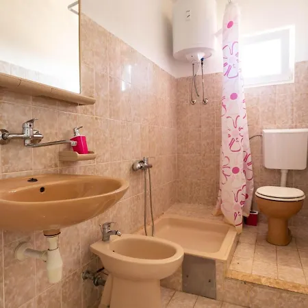 公寓 Simplistic In Rogoznica Near Sea Beach 罗戈兹尼察
