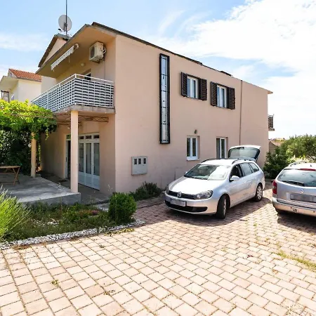 Simplistic In Rogoznica Near Sea Beach * 罗戈兹尼察